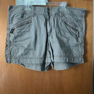 Grey/grey-brown shorts